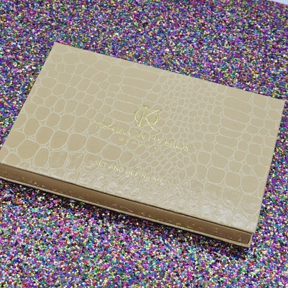 Kenia Ontiveros Beauty Set & Define Kit - Picture 6 of 10